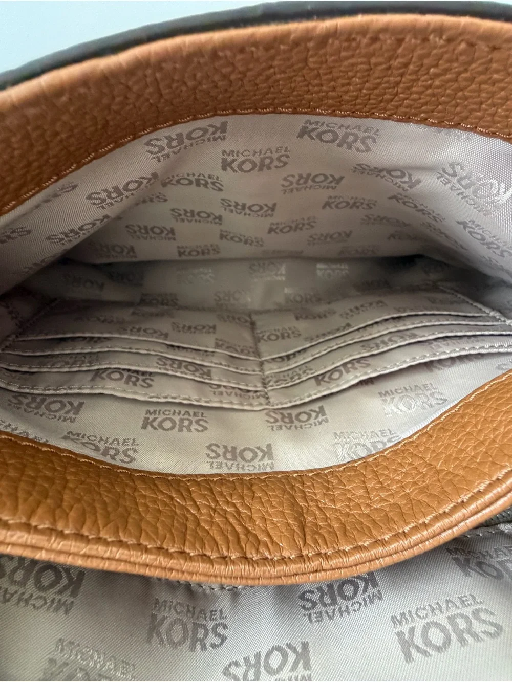 Michael Kors Camel Brown Pebbled Leather Bedford Crossbody Handbag -Tassel/Strap - Picture 13 of 16